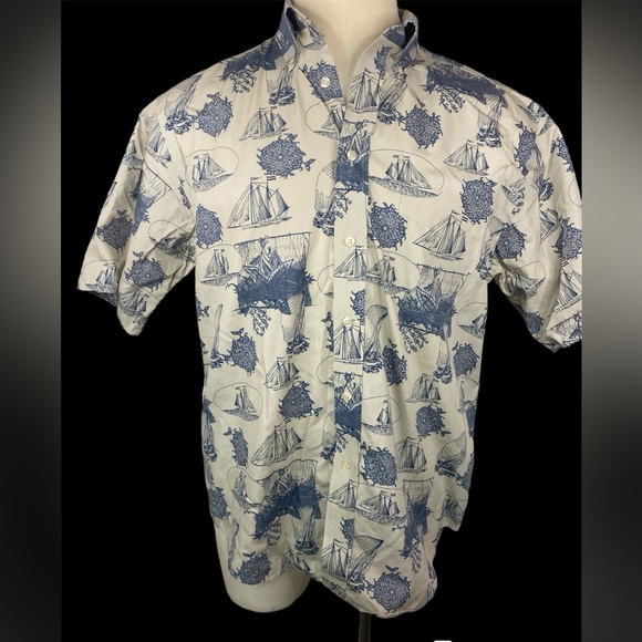 Roundtree & Yorke Other - Roundtree and Yorke Short Sleeve BU Shirt with Sail Ships Print Men’s Large